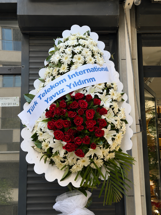 Kırmızı Gül Beyaz Gerbera Ayaklı Sepet