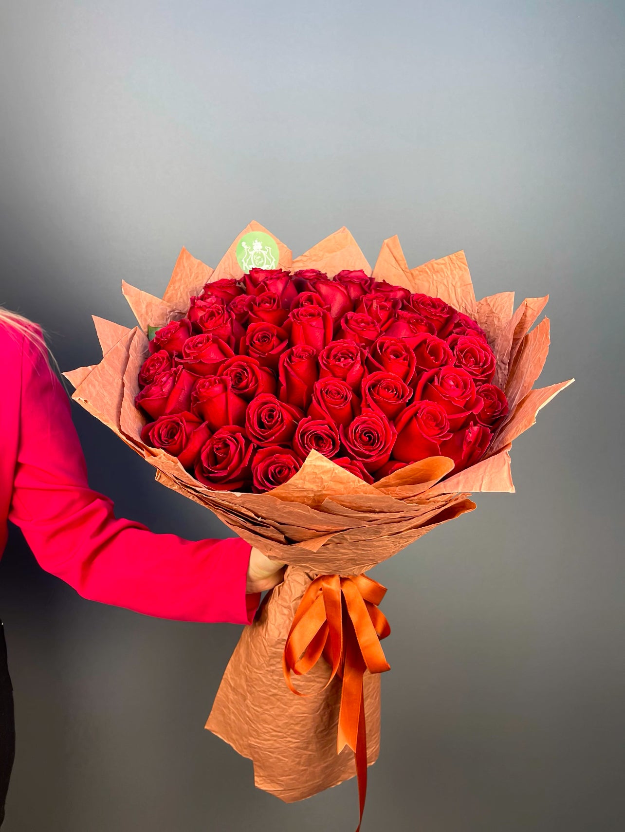 Eternal Romance 51 Kırmızı Gül Buketi, duygusal ve anlamlı bir hediye.