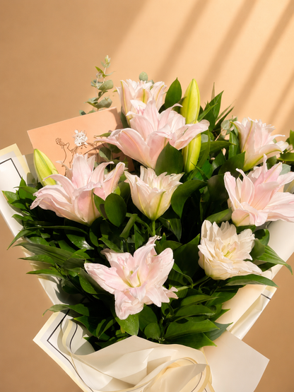 Pembe Lilyum Buketi