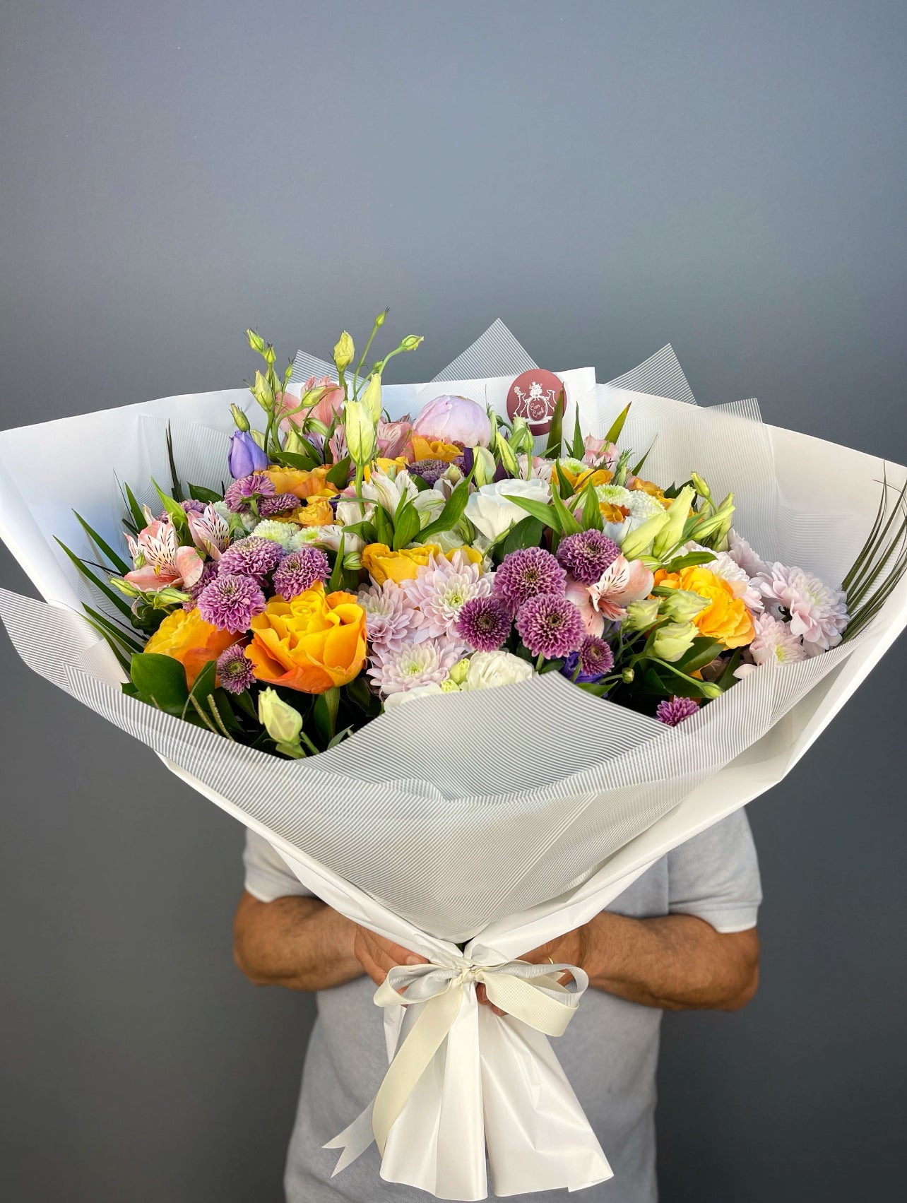 Floral Radiance Buket