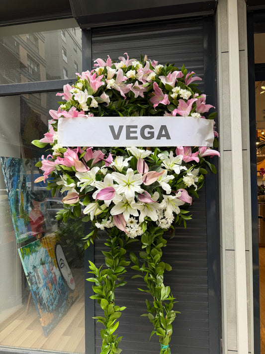 Pembe & Beyaz Lilyum Merasim Çelengi