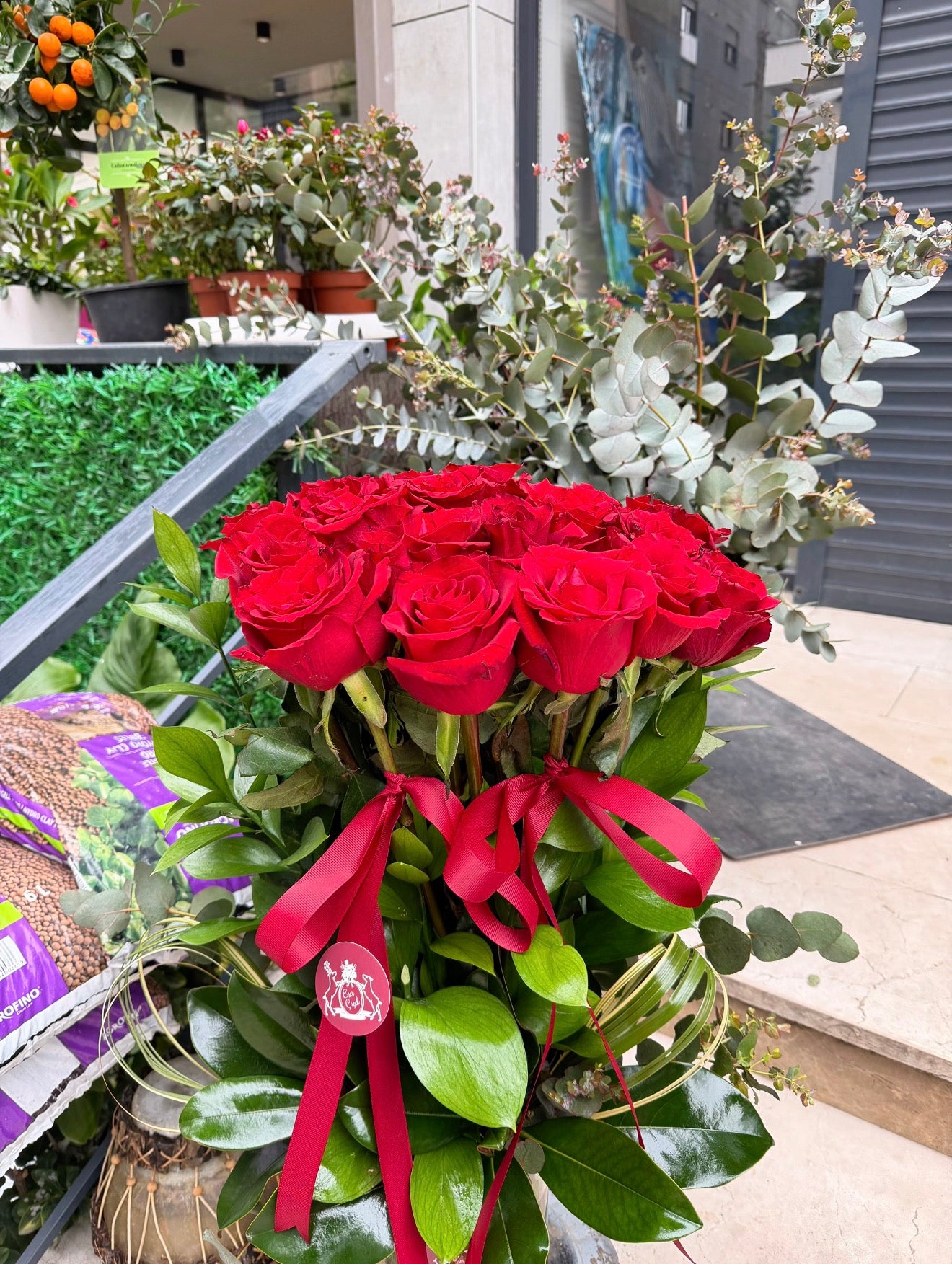 Ruby Love 25 Kırmızı Gül Aranjmanı