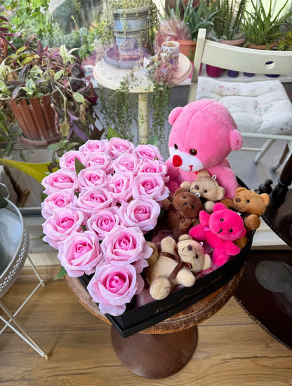 Siyah Kutuda Pink Dream Aranjmanı