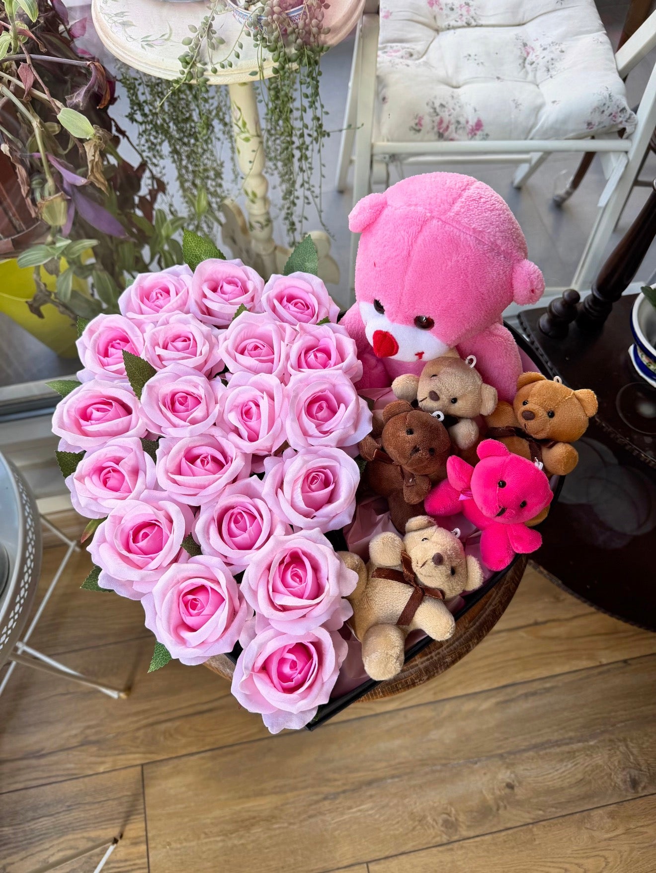 Siyah Kutuda Pink Dream Aranjmanı