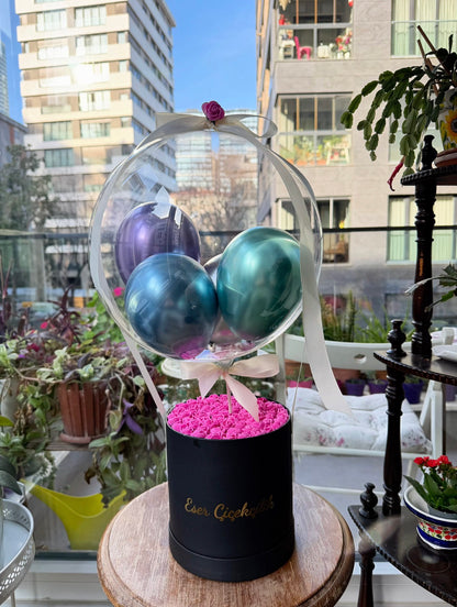 Siyah Kutuda Fuşya Güller Balon Aranjmanı