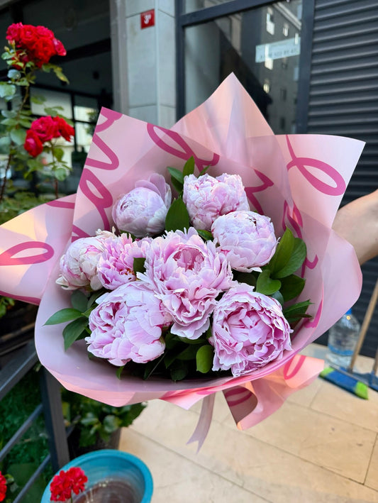 7 Pembe Şakayık Buketi