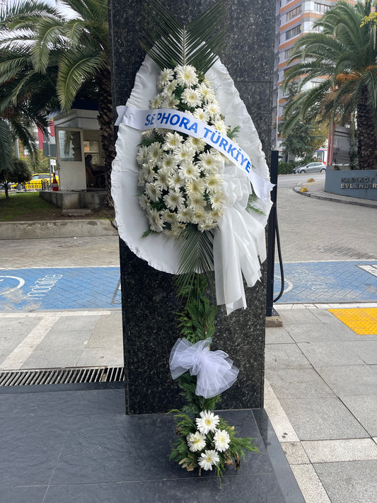 Beyaz Gerbera Ayaklı Sepet
