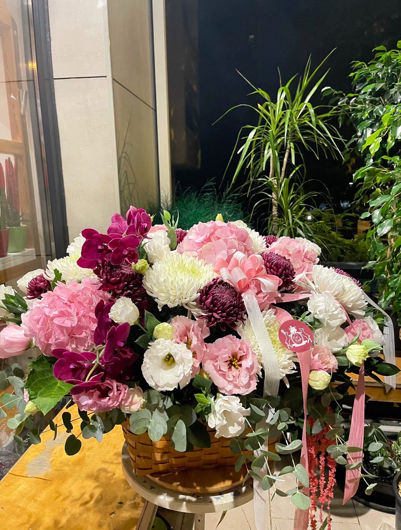 Blush Velvet Basket Aranjmanı