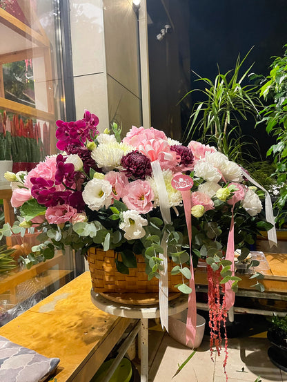 Blush Velvet Basket Aranjmanı