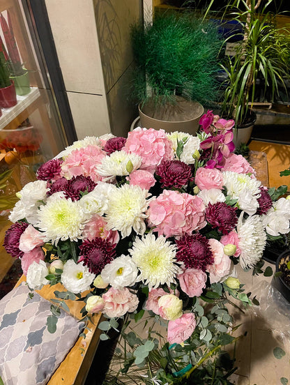 Blush Velvet Basket Aranjmanı