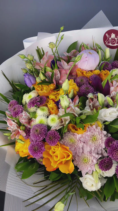 Floral Radiance Buket